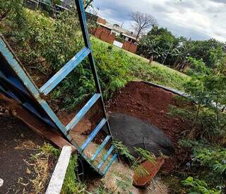 Ponte cede ap&oacute;s temporal e interrompe liga&ccedil;&atilde;o entre Jardim Leblon e S&atilde;o Conrado