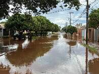 "Um lago no meio da cidade": morador mostra avenida do Tiradentes no pós-chuva