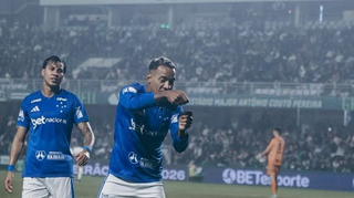 Matheus Pereira garante vit&oacute;ria do Cruzeiro sobre Coritiba