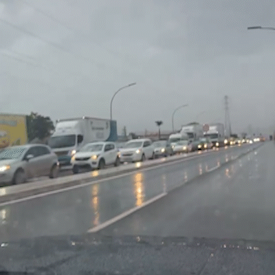 Viaduto alagado &ldquo;travou&rdquo; sa&iacute;da para Tr&ecirc;s Lagoas em manh&atilde; de caos 