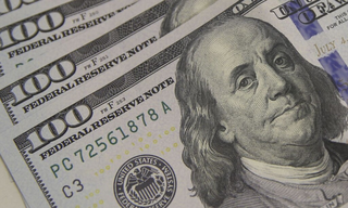 Dólar sobe no último pregão, mas fecha julho com queda de 1,81% no mês Dólar sobe no último pregão, mas fecha julho com queda de 1,81% no mês