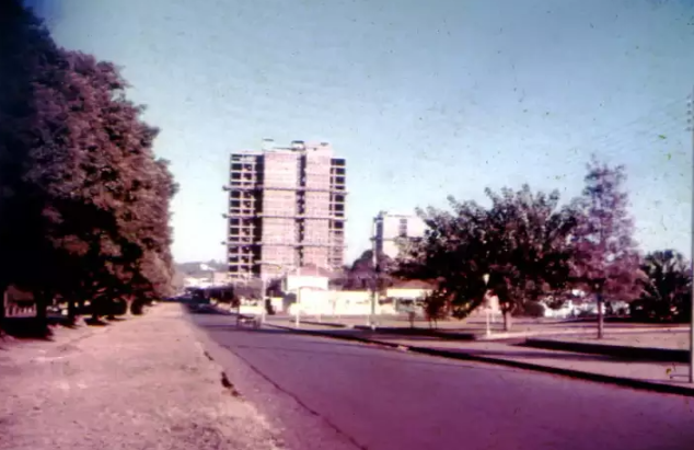 Paulino ajudou a construir Campo Grande e guarda cada obra no peito