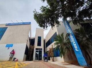 TRF3 impede cobran&ccedil;a de R$ 99 mil de idoso e condena INSS por dano moral