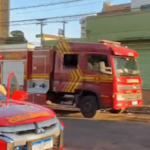 Bombeiros controlam princ&iacute;pio de inc&ecirc;ndio antes da abertura de supermercado 
