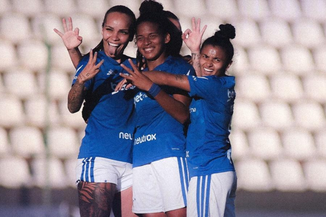 Cruzeiro goleia, Fluminense vira e Gr&ecirc;mio vence no Brasileiro Feminino