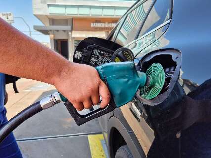Gasolina com 32% de etanol passa a valer hoje