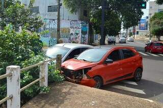 "Vi a morte", diz motorista ap&oacute;s carros rodarem na Ernesto Geisel