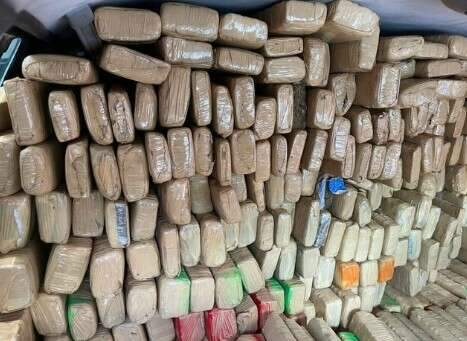 Justi&ccedil;a condena trio por tr&aacute;fico de 1,8 tonelada de maconha trazida do Paraguai