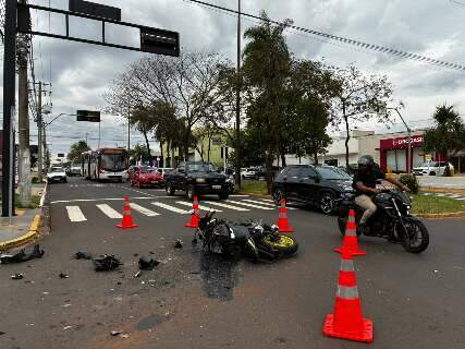 Motociclista fica em estado grave ap&oacute;s batida e tumultua tr&acirc;nsito na Mato Grosso