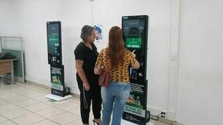 Detran lan&ccedil;a totens acess&iacute;veis com atendimento em Libras para agilizar servi&ccedil;os