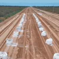 Trecho da Bioce&acirc;nica no Chaco paraguaio bate 40% e come&ccedil;a a receber asfalto