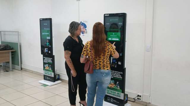 Detran lan&ccedil;a totens acess&iacute;veis com atendimento em Libras para agilizar servi&ccedil;os