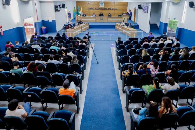 C&acirc;mara abre CPI para investigar verba destinada a transporte de estudantes