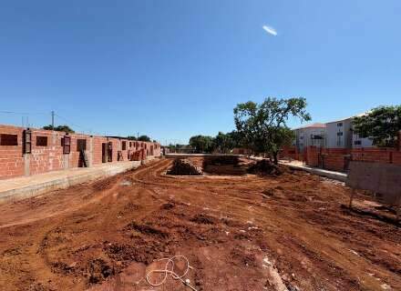 Fam&iacute;lias de baixa renda ter&atilde;o projetos de casas gratuitos em Campo Grande