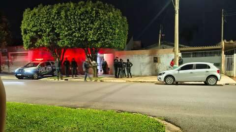 Coronel da reserva &eacute; preso ap&oacute;s tiro em briga entre esposa e filha