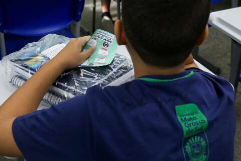 As escolas devem inserir a IA na rotina dos alunos? Participe