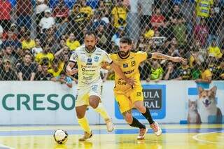 Time de Dourados goleia e coloca MS na semifinal de torneio nacional de futsal Time de Dourados goleia e coloca MS na semifinal de torneio nacional de futsal