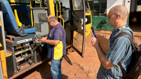 Fiscaliza&ccedil;&atilde;o do TCE apreende 6 ve&iacute;culos irregulares do transporte escolar