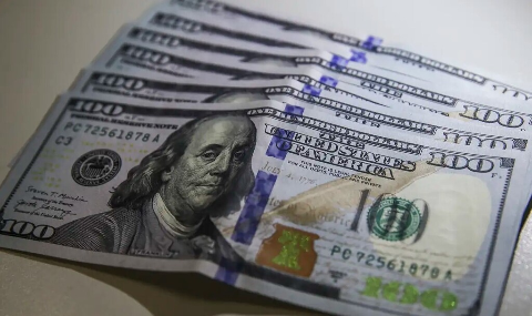 D&oacute;lar &agrave; vista perde for&ccedil;a e fecha cotado a R$ 5,12