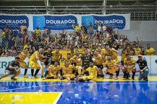 Time de Dourados goleia e coloca MS na semifinal de torneio nacional de futsal Time de Dourados goleia e coloca MS na semifinal de torneio nacional de futsal
