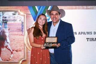 Da fivela de campeã ao sonho internacional: amazona de MS quer chegar ao Texas Da fivela de campeã ao sonho internacional: amazona de MS quer chegar ao Texas