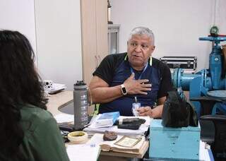 Eduardo e Agenor somam 102 anos de trabalho na mesma empresa Eduardo e Agenor somam 102 anos de trabalho na mesma empresa