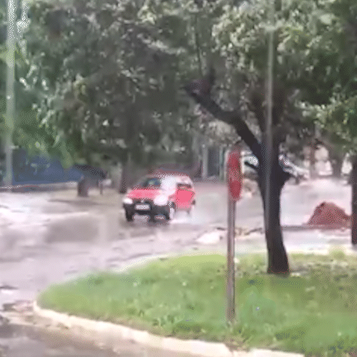 Iguatemi amanhece sob chuva e segue em alerta para ventos de at&eacute; 100 km/h 