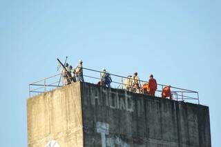 Trabalhadores passam mal dentro de caixa-d'água em obra do Belas Artes Trabalhadores passam mal dentro de caixa-d'água em obra do Belas Artes