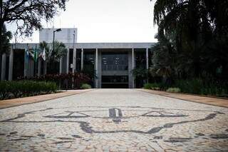 Justiça suspende expediente por dois dias e só volta na próxima quarta Justiça suspende expediente por dois dias e só volta na próxima quarta