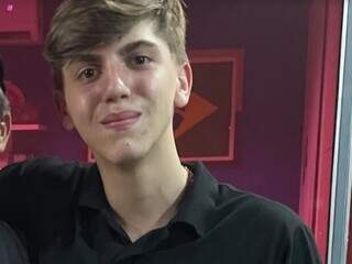 Biz usada na execução de jovem é abandonada em área de mata Biz usada na execução de jovem é abandonada em área de mata