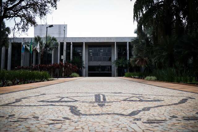 Justi&ccedil;a suspende expediente por dois dias e s&oacute; volta na pr&oacute;xima quarta
