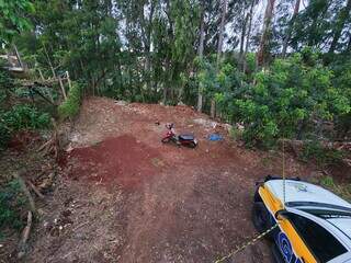 V&iacute;deo mostra jovem sendo executado com tiro na cabe&ccedil;a em loja do pai
