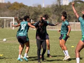 Pantanal treina em Goi&acirc;nia antes de jogo que vale acesso in&eacute;dito &agrave; S&eacute;rie A2