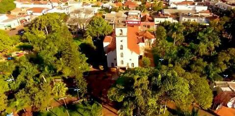 Quiz sobre hist&oacute;ria de Cassil&acirc;ndia marca festa de 72 anos em pra&ccedil;a no Centro