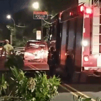 Caminh&atilde;o tomba e trava tr&acirc;nsito ap&oacute;s acidente com F-1000 na Av. Her&aacute;clito