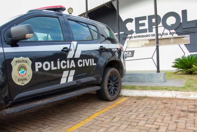 Vigia &eacute; amarrado durante roubo de carro e dois caminh&otilde;es em p&aacute;tio 