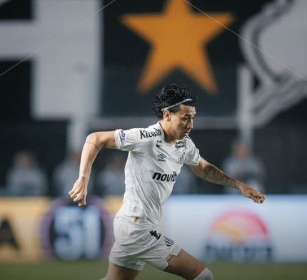Athletico vence Santos por 2 a 0 e mant&eacute;m 3&ordm; lugar no Brasileir&atilde;o