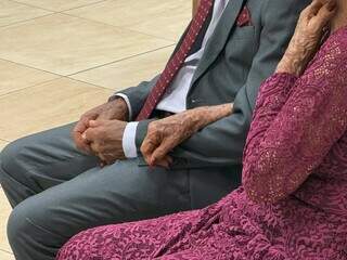 Casados há 70 anos, Hilda e Antenor renovaram votos de amor pela 5ª vez Casados há 70 anos, Hilda e Antenor renovaram votos de amor pela 5ª vez