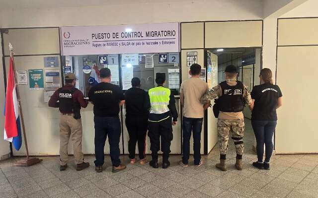 Casal que sequestrou beb&ecirc; &eacute; expulso do Paraguai e entregue &agrave; PF