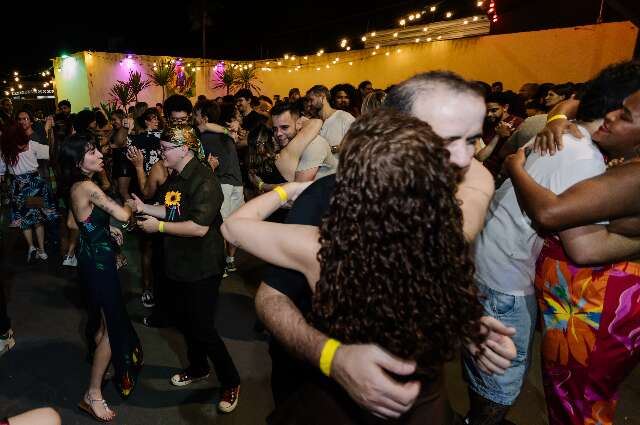 Nada de sertanejo: forr&oacute; tamb&eacute;m lota bar e vira ritmo queridinho