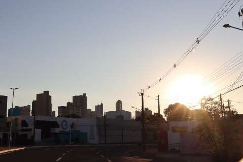 Domingo ter&aacute; calor de 38&deg;C, tempo seco e chance de chuva em MS