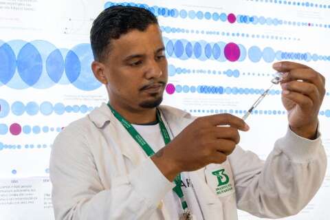 Multivacina&ccedil;&atilde;o come&ccedil;a com 20 vacinas e refor&ccedil;o contra doen&ccedil;as graves