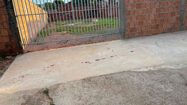 Baleado, rapaz de 18 anos corre por 1,2 km e morre em cruzamento