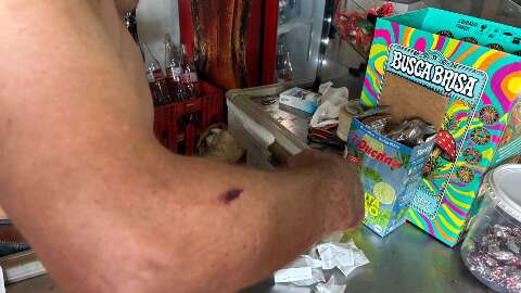 "N&atilde;o era minha hora", diz comerciante baleado de rasp&atilde;o em atentado com 16 tiros