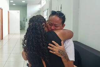 "Estou despedaçada", diz mãe de rapaz morto após briga em bar "Estou despedaçada", diz mãe de rapaz morto após briga em bar