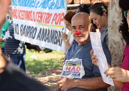 Grupo volta a protestar contra transfer&ecirc;ncia do Centro POP para o Bairro Amamba&iacute;