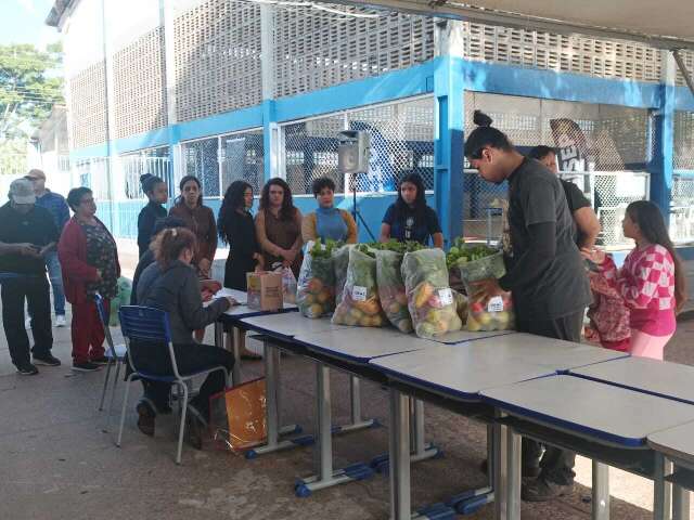 Mutir&atilde;o ir&aacute; ao Bairro Oliveira com doa&ccedil;&atilde;o de verduras e 300 servi&ccedil;os