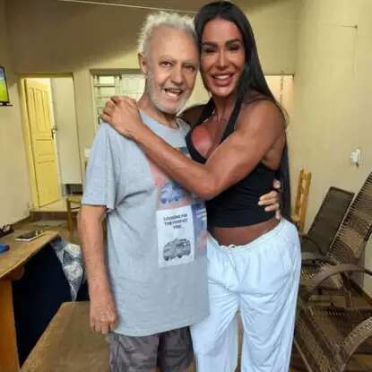Gracyanne Barbosa se reconcilia com o pai em viagem a MS