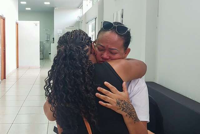 "Estou desesperada", diz m&atilde;e de rapaz morto ap&oacute;s briga em bar