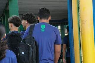 44% dizem participar da rotina escolar dos filhos durante a semana 44% dizem participar da rotina escolar dos filhos durante a semana